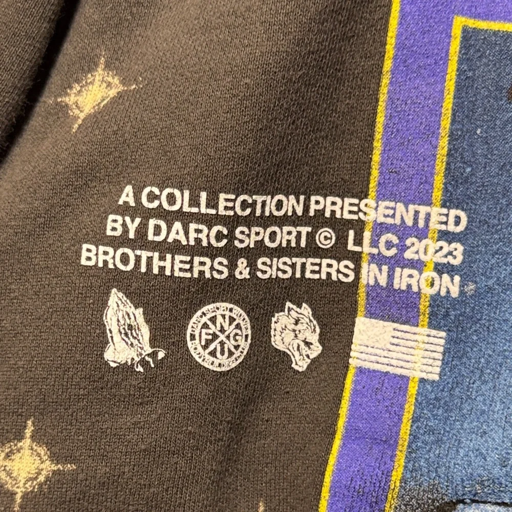 DARC SPORT Wolves Club Faded Black 'Wolves Forever' Graphic Hoodie Sweatshirt M - Picture 4 of 15